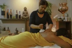 Body massage of Lalana Sri Lankan Beauty Studio, Liverpool, UK. Photo by/ Anuruddha Lokuhapuarachchi